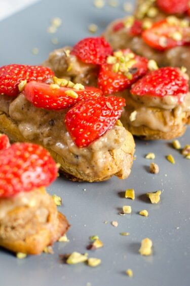 Éclair pistache et fraise