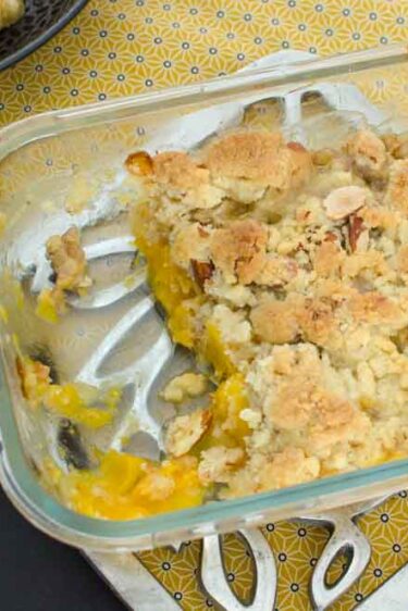 Crumble mangue banane et amandes