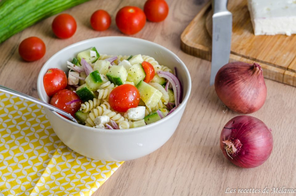 Salade de pâtes à la grecque - Les recettes de Mélanie - blog culinaire