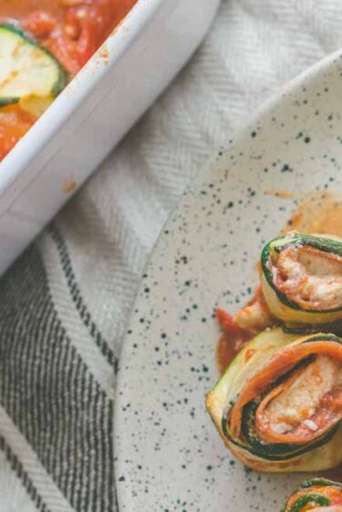 Roulés de courgette à la ricotta et jambon de parme