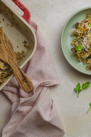 Gratin de blettes, poireaux, truite fumée et chèvre
