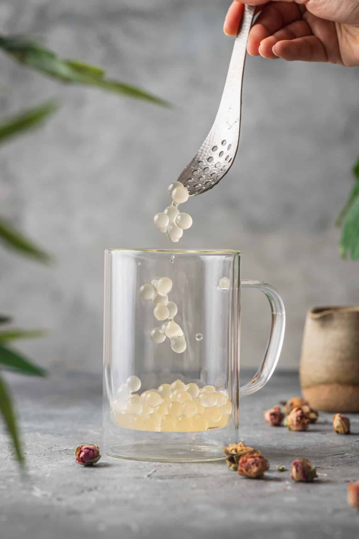 Bubble tea maison au litchi et à la rose