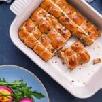 3 idées de brunch de Pâques maison : recettes sucrées et salées faciles à préparer pour un moment convivial en famille.