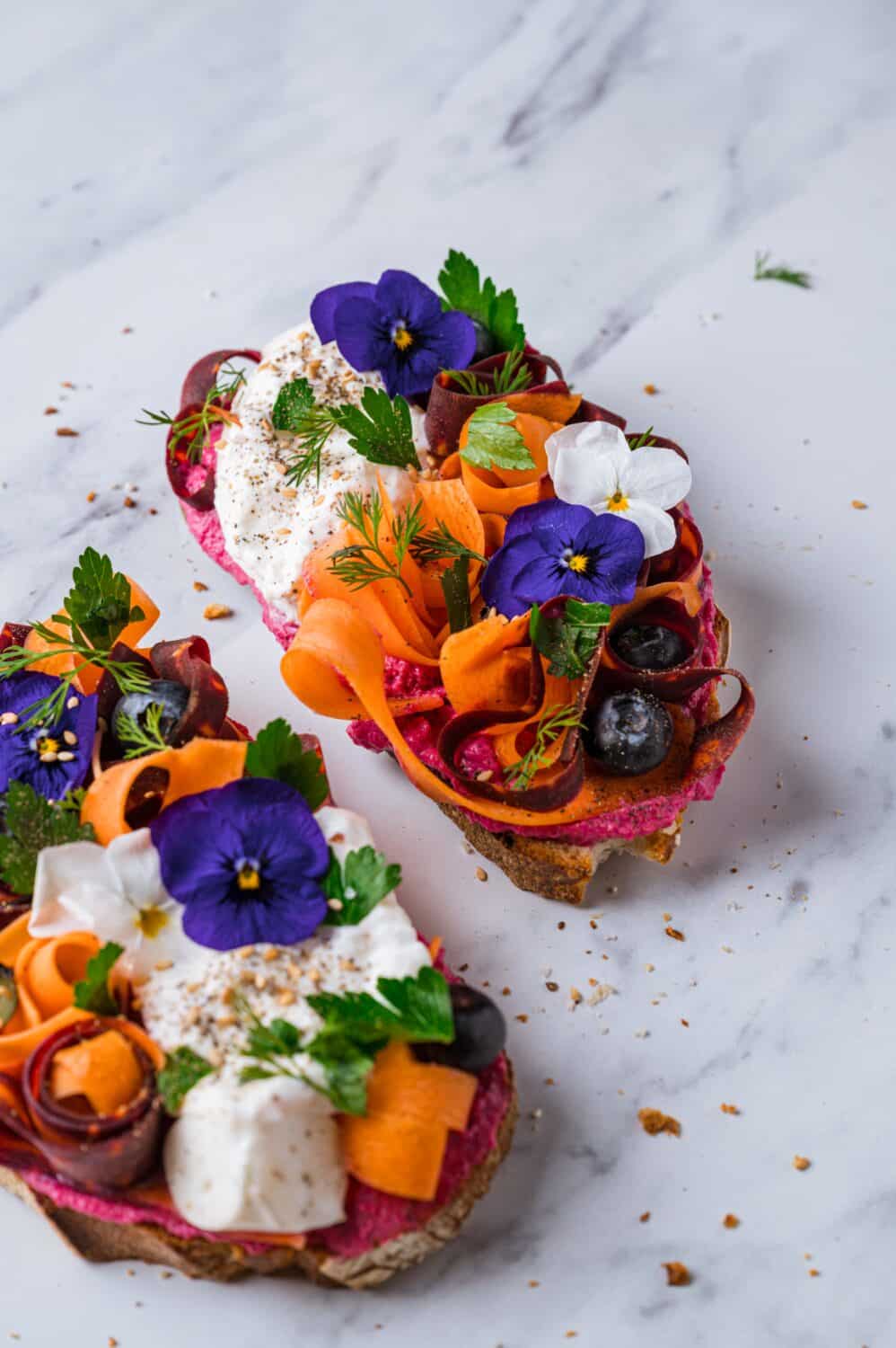 tartines carottes, burrata et betterave