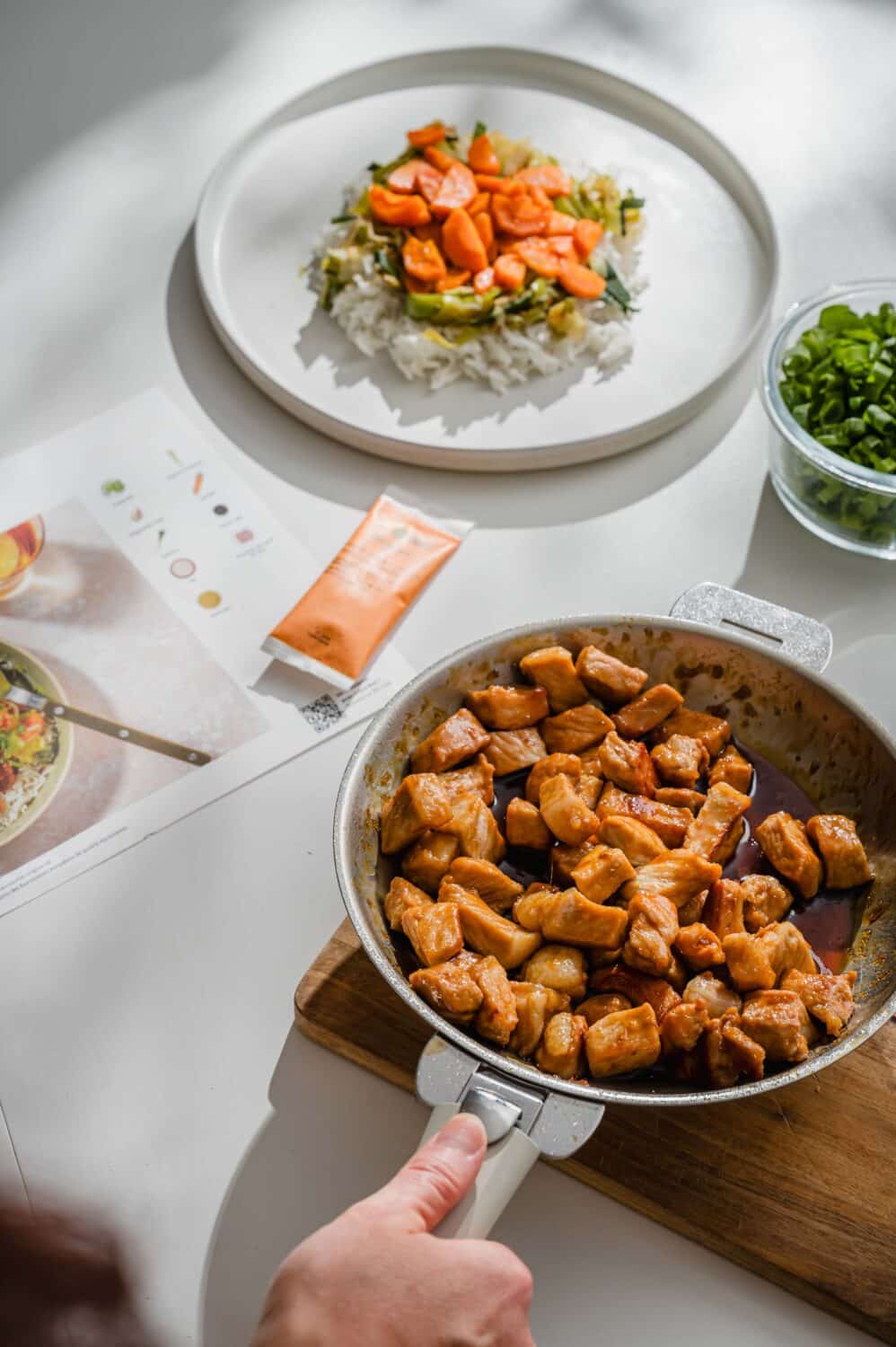 J’ai testé HelloFresh : mon retour d’expérience sur une box repas à cuisiner à la maison.